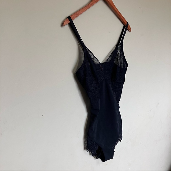 Body Beautiful Lace-Trim Shape Wear Bodysuit Women’s Large - Picture 8 of 13